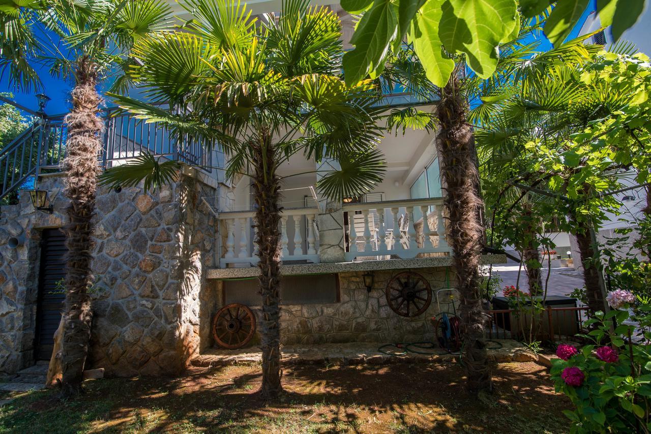 Apartments Palme Malinska Εξωτερικό φωτογραφία