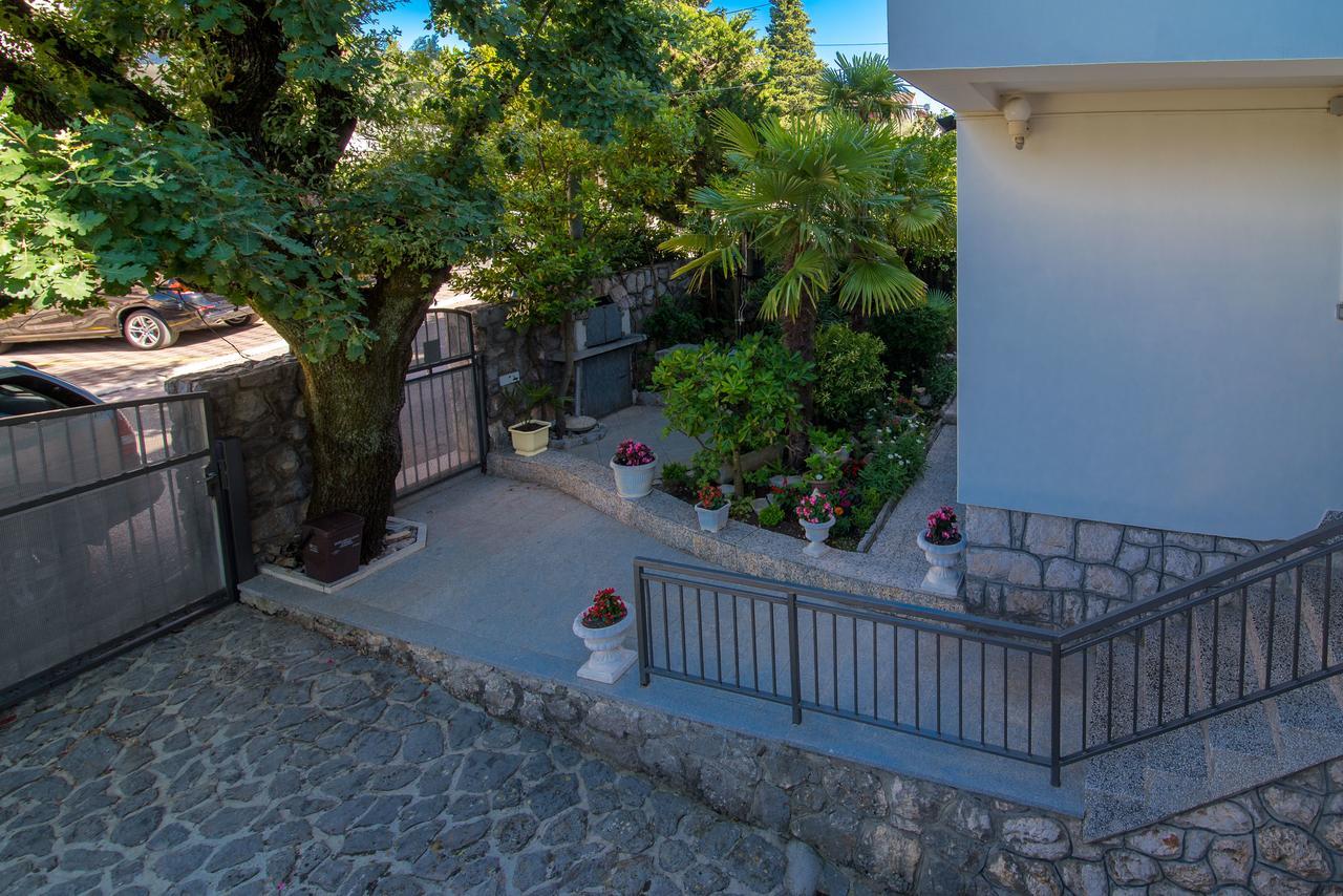 Apartments Palme Malinska Εξωτερικό φωτογραφία